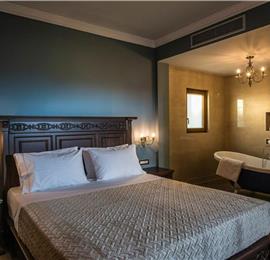 8 bedroom luxury villa with pool near Koutsounari, sleeps 16